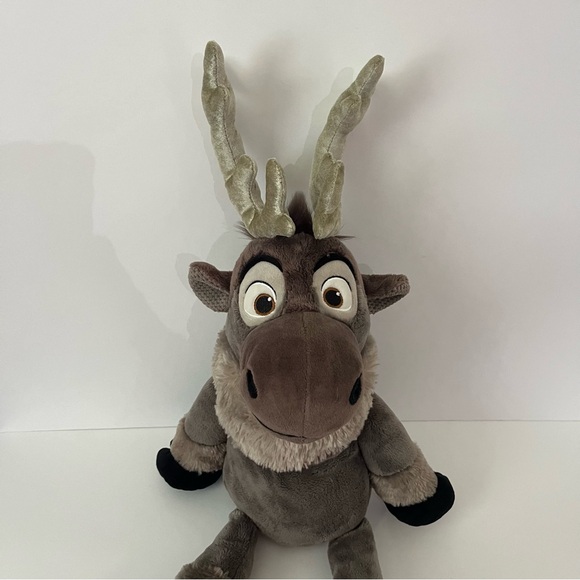 Scentsy x Disney - Sven the Reindeer from Frozen - Anna and Elsa Movie & Scent - Picture 3 of 11